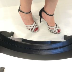 Women’s Jessica Simpson gray shoes